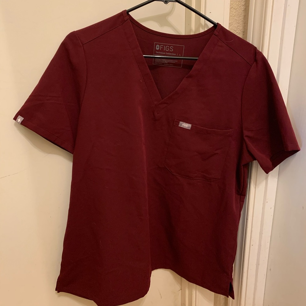 Figs scrub top